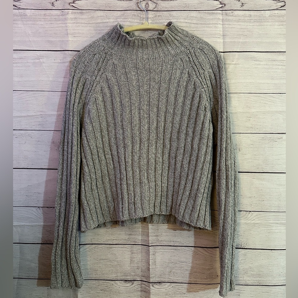 American Eagle Outfitters Gray Ribbed Mockneck Sweater